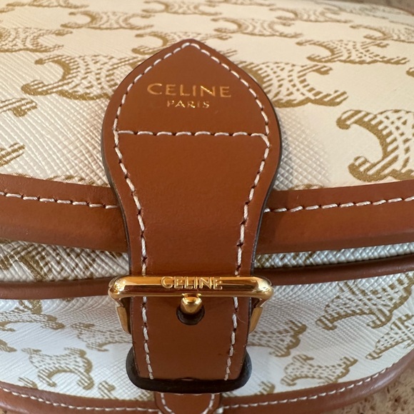 COPY - CELINE MEDIUM FOLCO BAG IN TRIOMPHE CANVAS AND CALFSKIN NEW W/Tags & Dus… - Picture 9 of 16